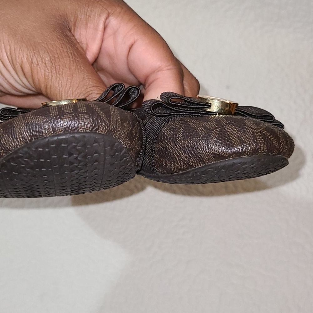 Brown MK flats small fold logo pattern with bow - Picture 11 of 11